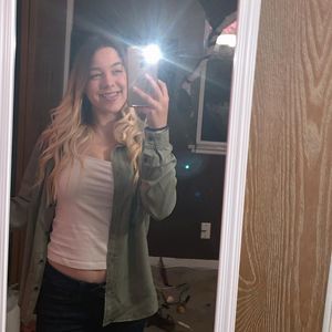 Meet your Posher, Adrianna